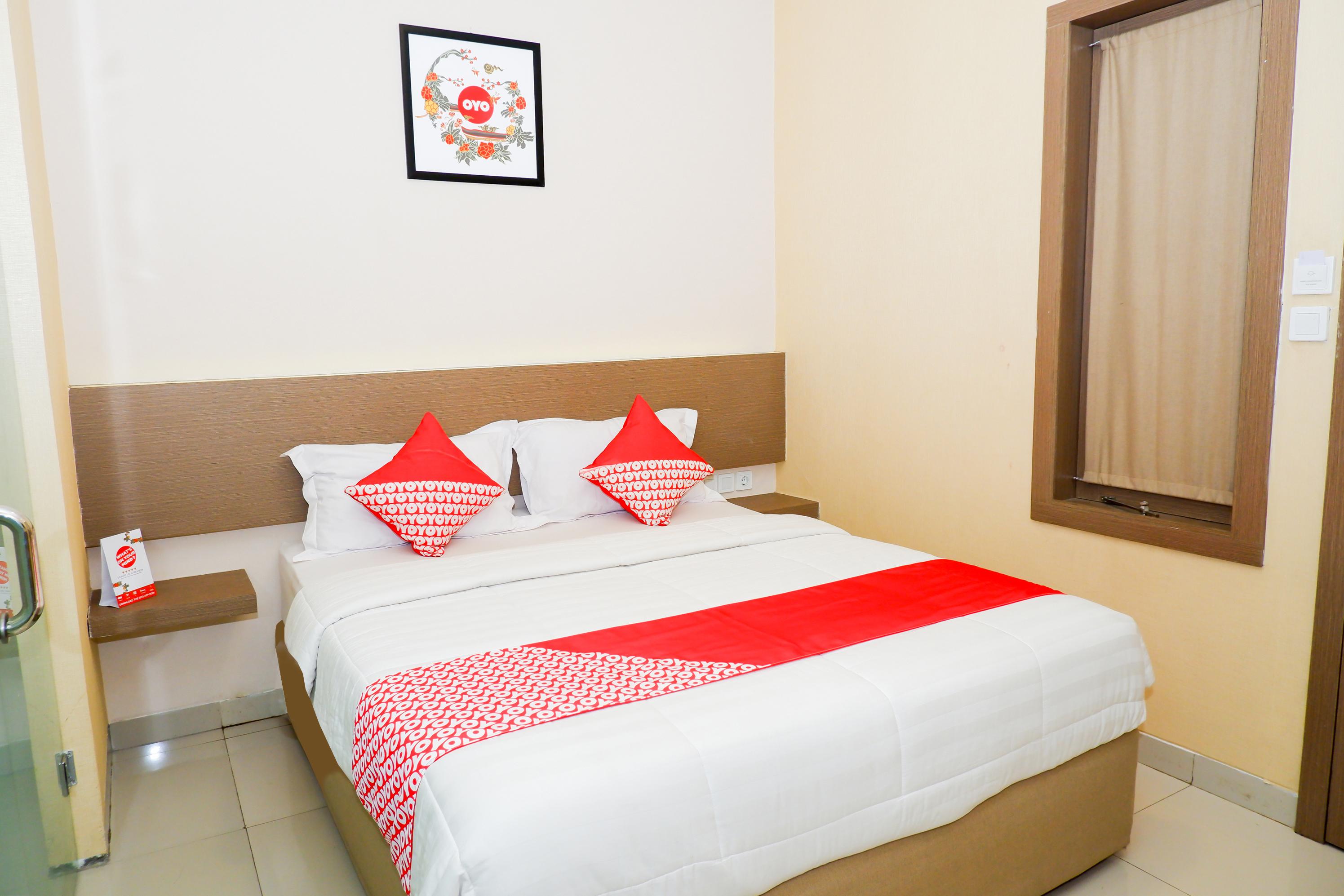 Hotel OYO 379 Grand Mundu Semarang Exterior foto